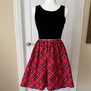 EUC! Justice girls, size 18, Black Velvet & PlaidTaffeta holiday dress.